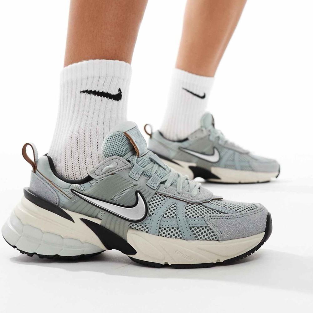 Nike V2K Run sneakers